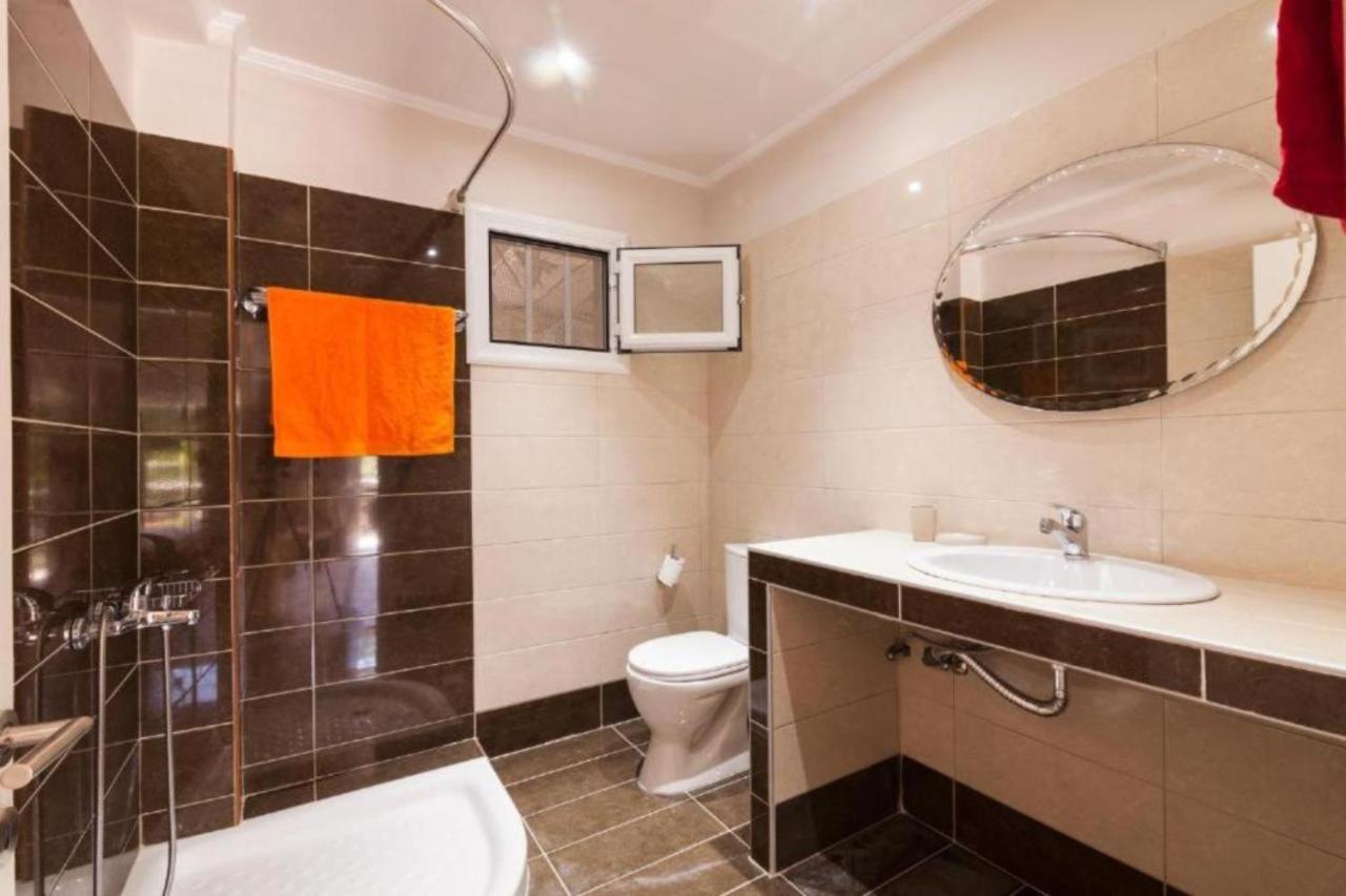 Georgia'S Apartments, Ipsos Corfu מראה חיצוני תמונה