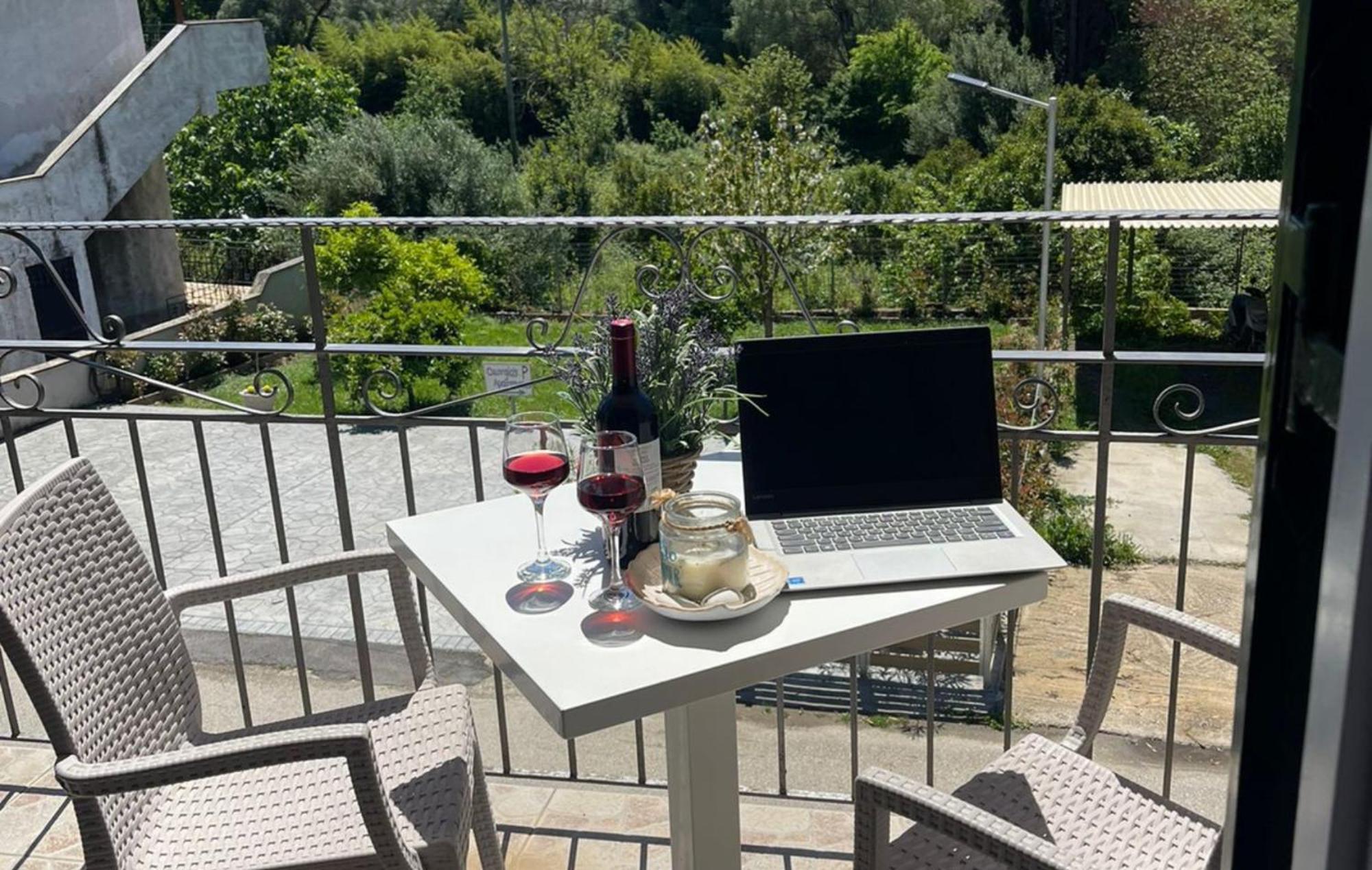 Georgia'S Apartments, Ipsos Corfu מראה חיצוני תמונה